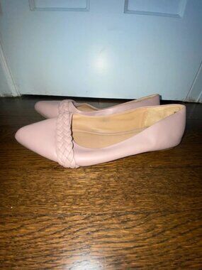 Women’s pink pointy toe flats size 10 report